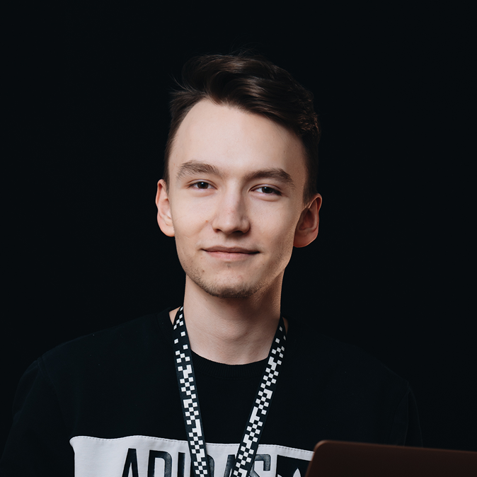 Роман Айсуваков